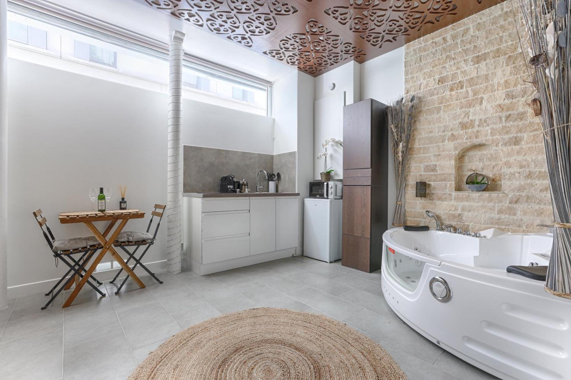Mykeypers - Lovely Studio With Jacuzzi Paryż Zewnętrze zdjęcie