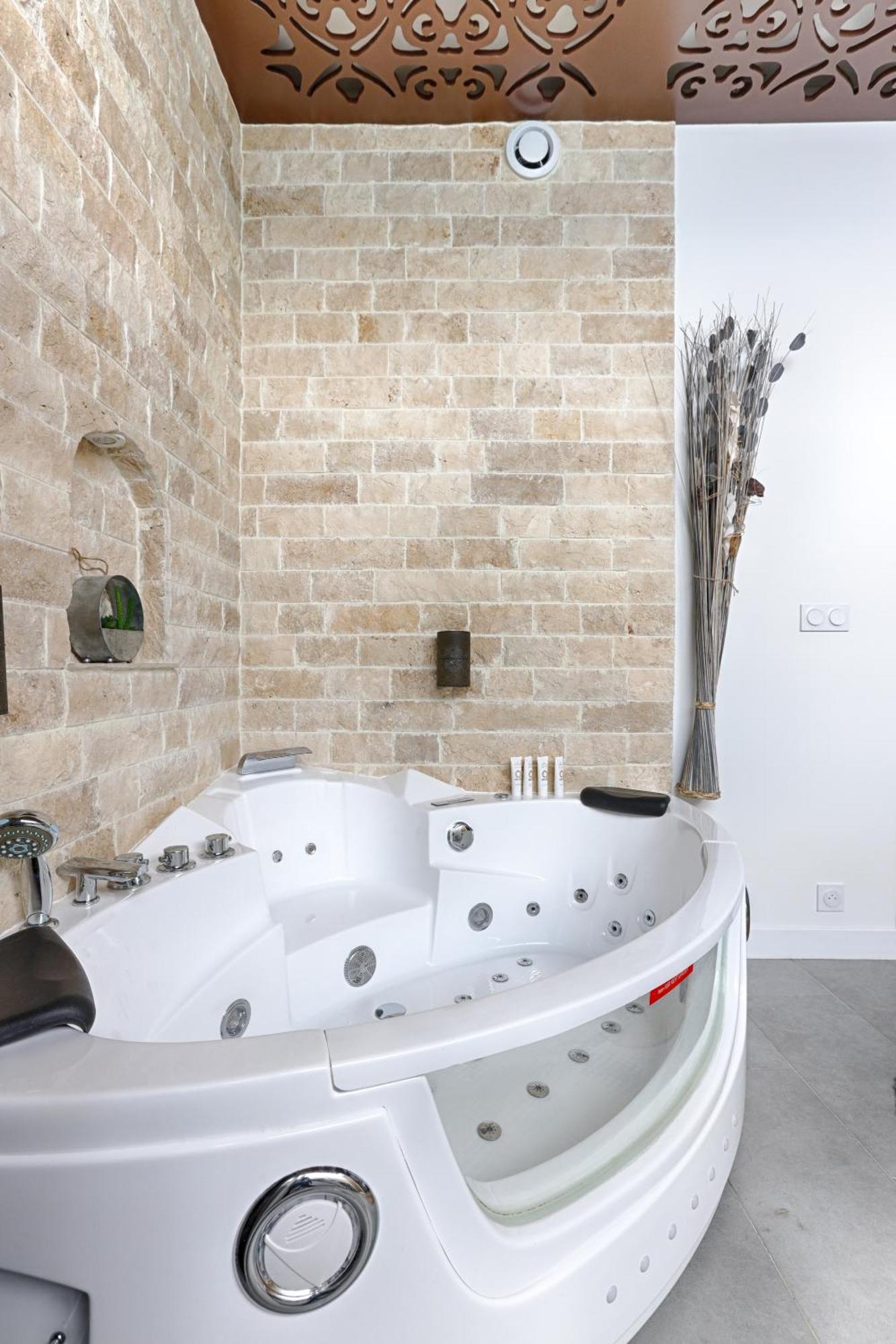 Mykeypers - Lovely Studio With Jacuzzi Paryż Zewnętrze zdjęcie